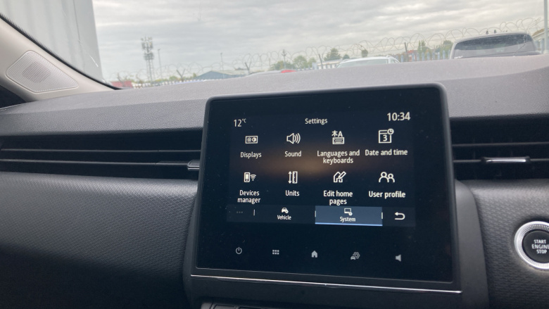 Renault Clio 1.0 TCe 100 Iconic 5dr Petrol Hatchback